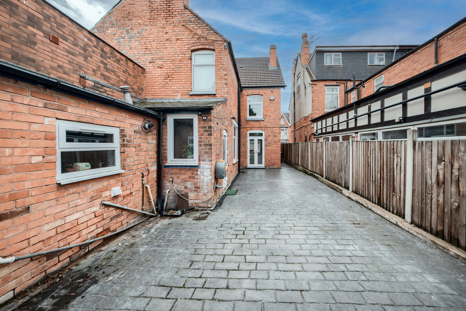Semi Detached House for sale in Birmingham, Westfield Road, Acocks Green, Birmingham, B27 7TN, No chain, 1615 m²