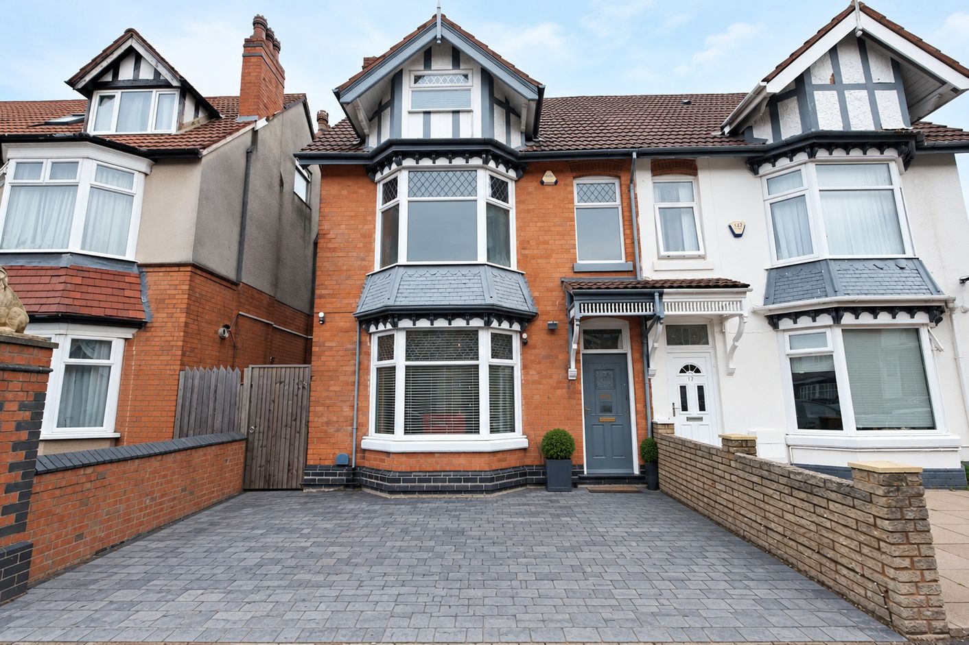 Semi Detached House for sale in Birmingham, Westfield Road, Acocks Green, Birmingham, B27 7TN, 1615 m²