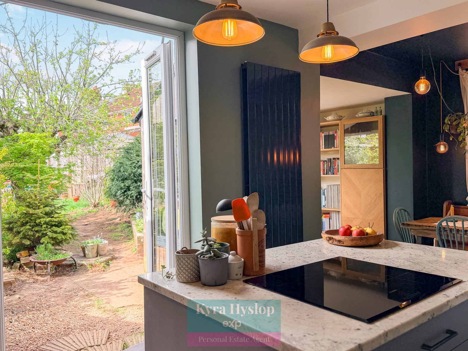 Semi Detached House in Exeter
