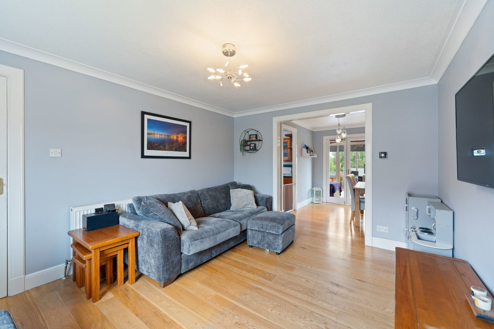 Semi Detached House in Dunfermline