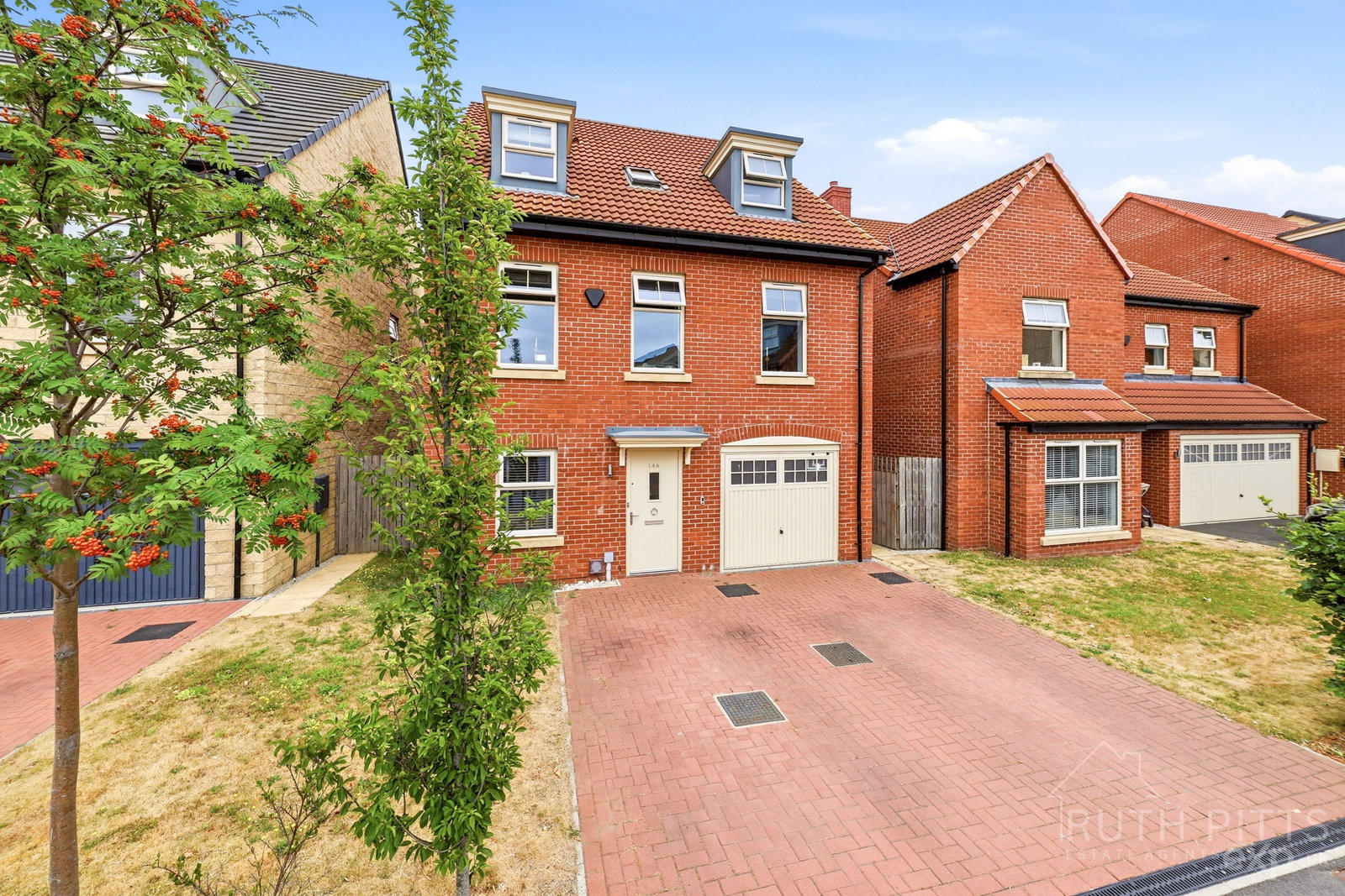 Detached House in Pontefract