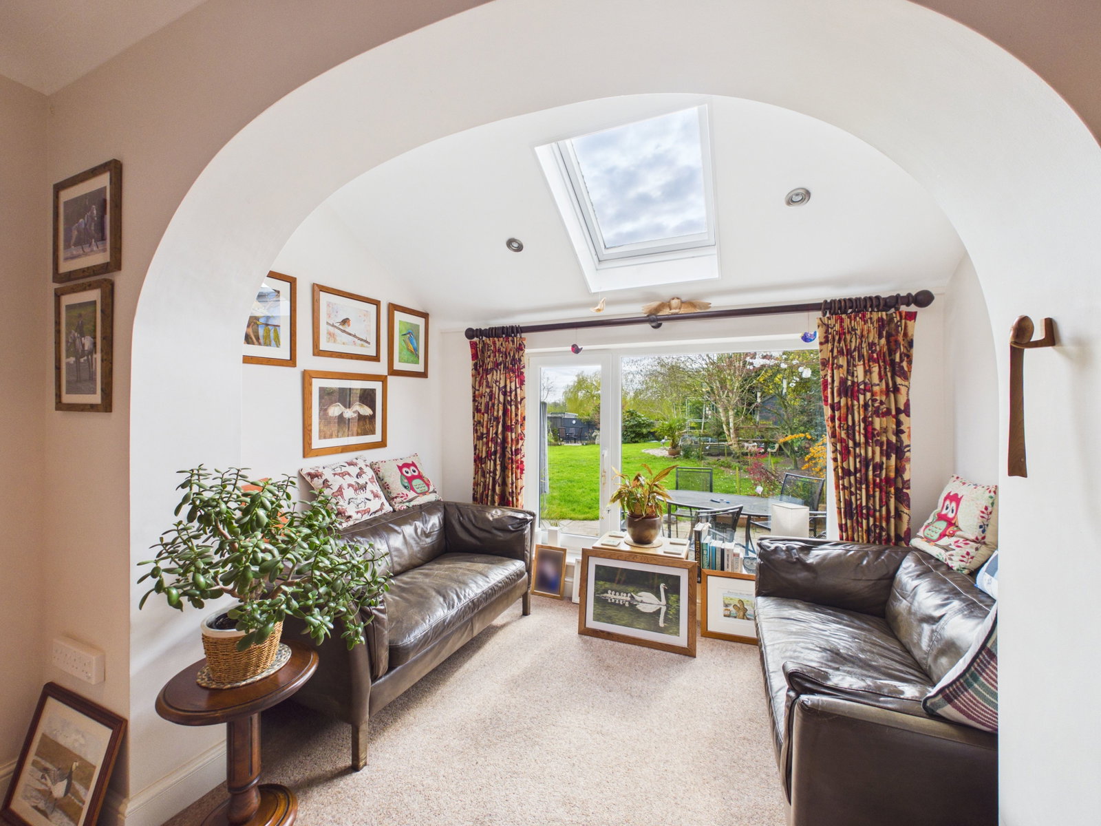 Detached House in Halstead