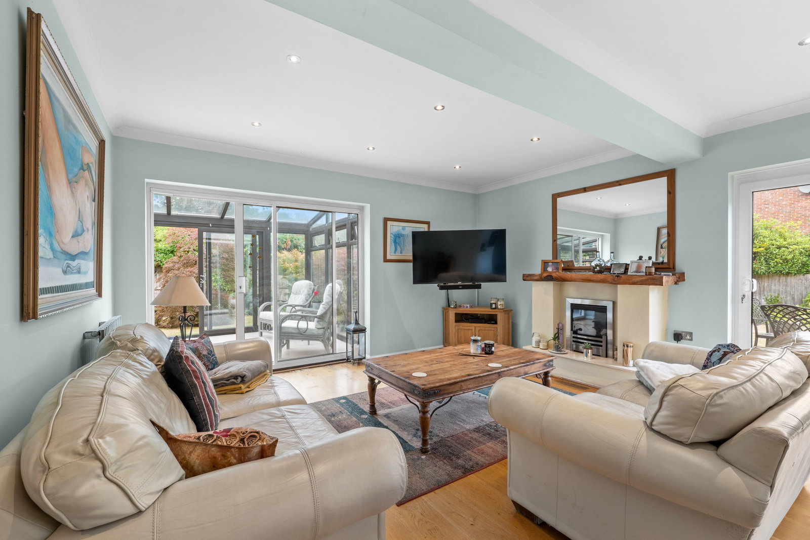 Detached House for sale in Chipstead, Cleave Prior, Outwood Lane, Chipstead, Surrey, CR5 3YF, 2309 m²
