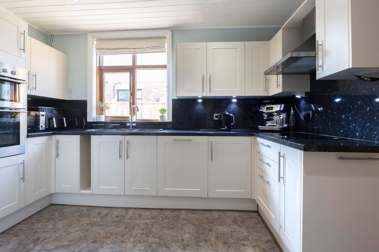 Semi Detached House in Cheltenham