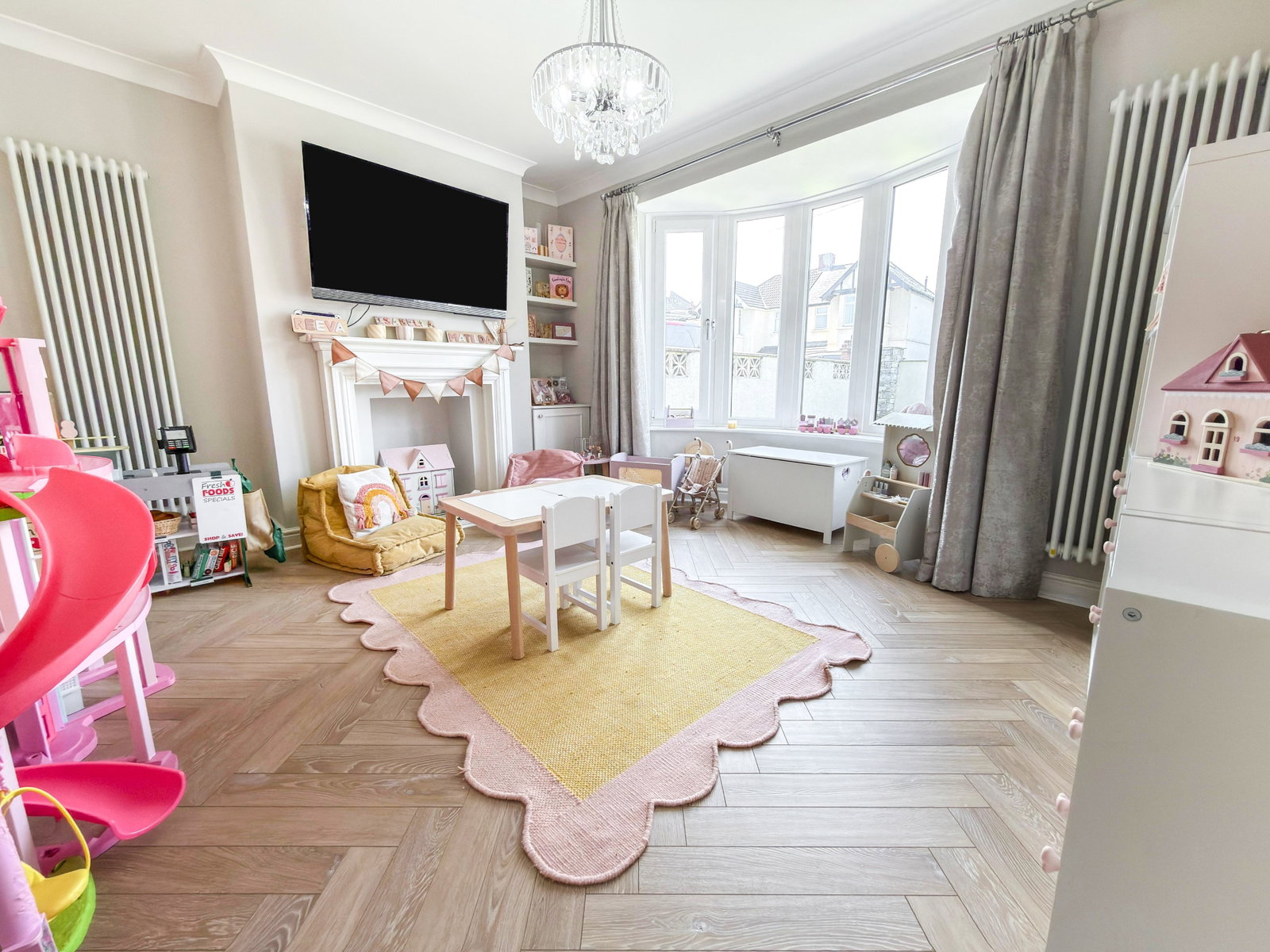 Semi Detached House in Swansea