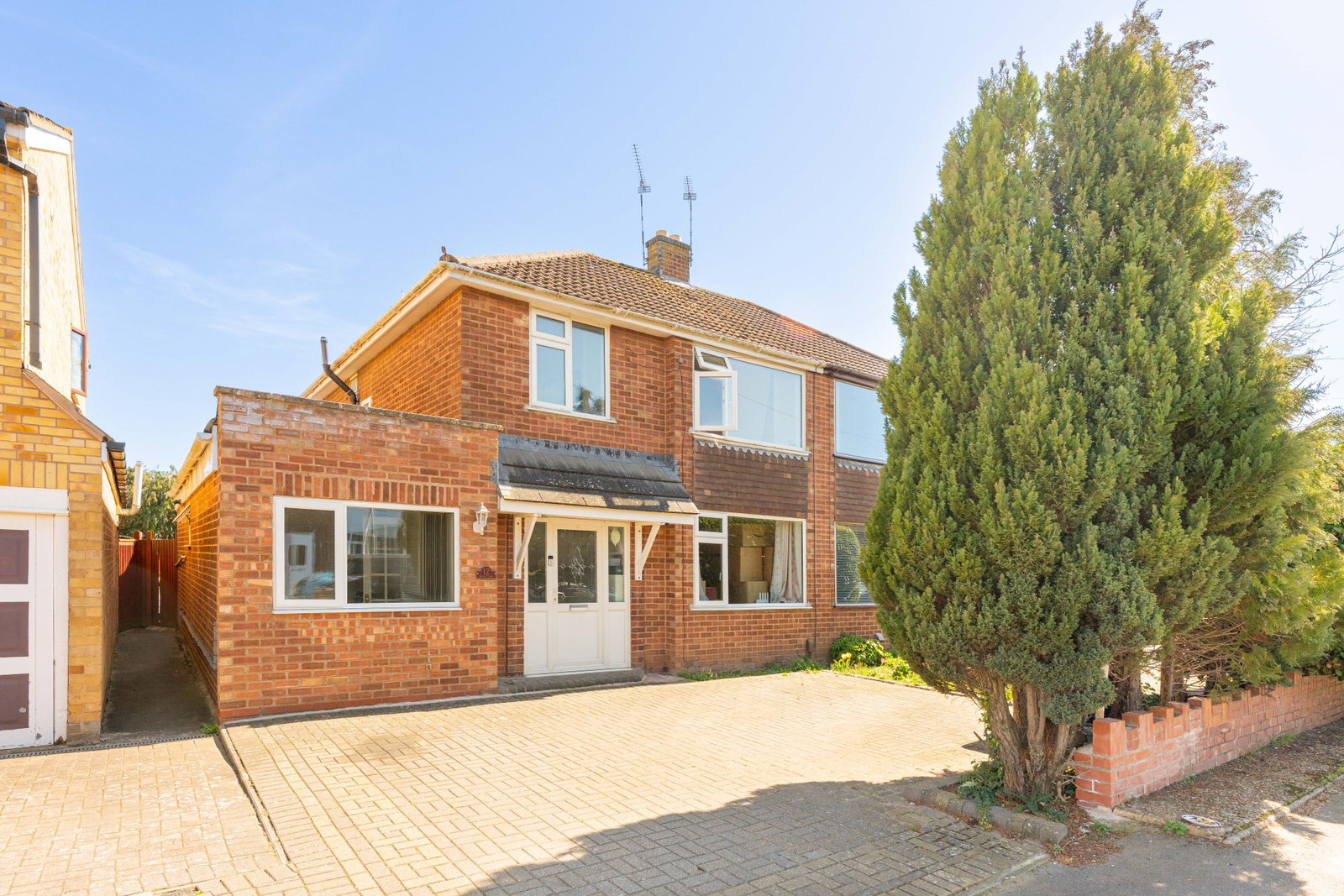 Semi Detached House in Leamington Spa