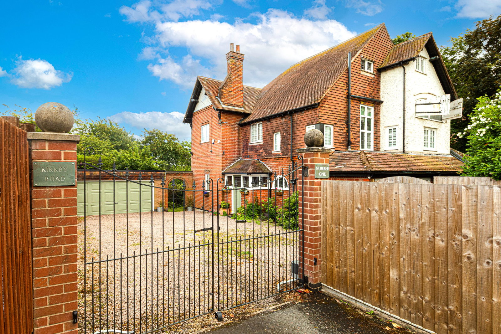Detached House in Leicester
