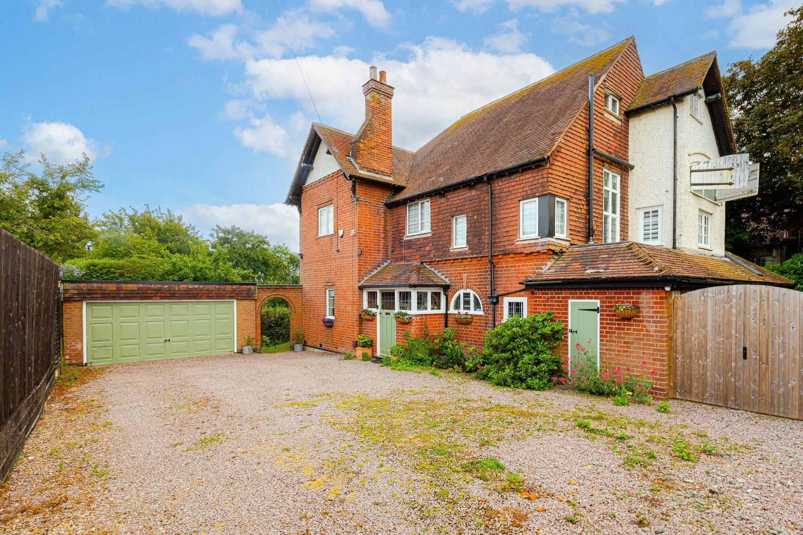 Detached House for sale in Leicester, The Lodge, Kirkby Road, Desford, LE9 9GL, 3134 m²
