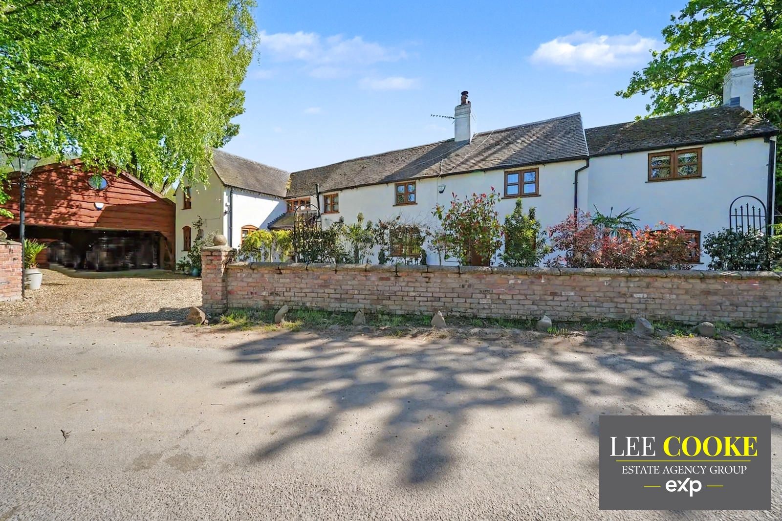 Detached House in Newport