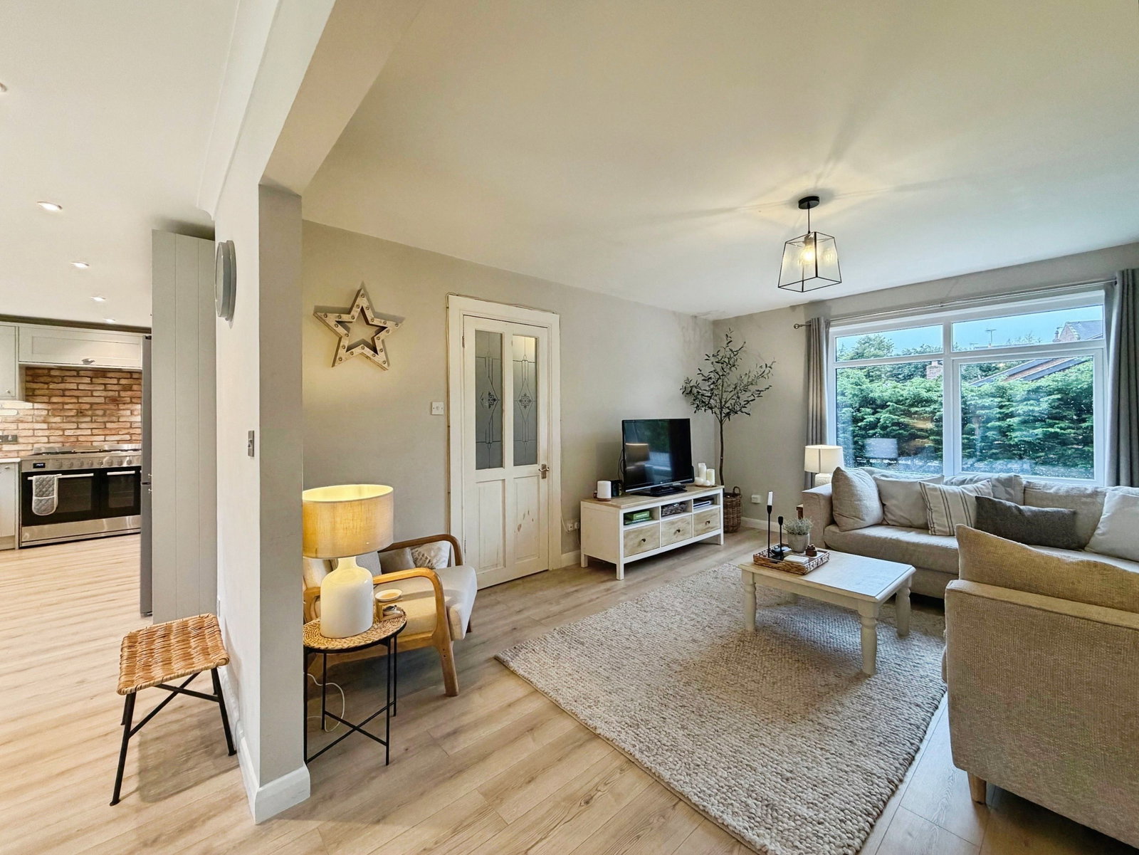 Semi Detached House in Brampton
