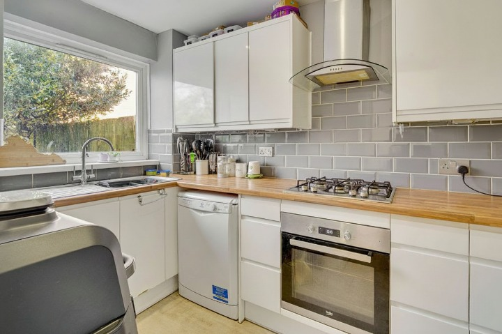 End Of Terrace House in Croydon