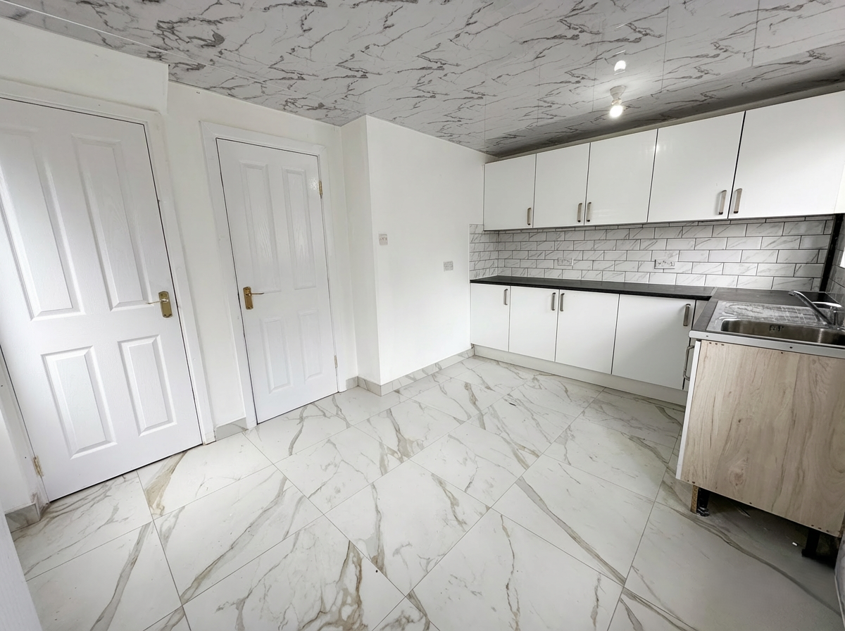 Semi Detached House in Oldbury