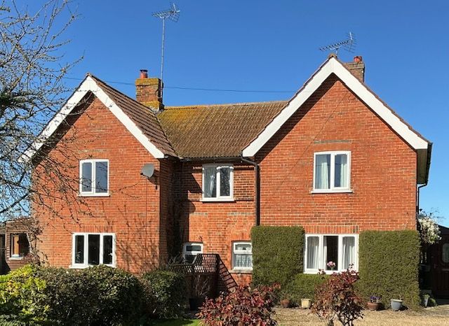 Semi Detached House in Reading