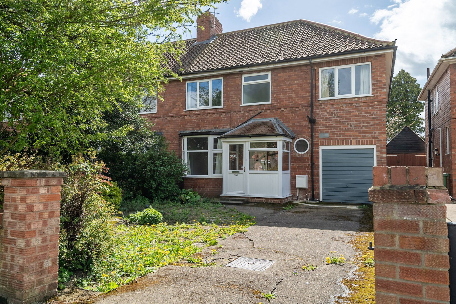Semi Detached House in York