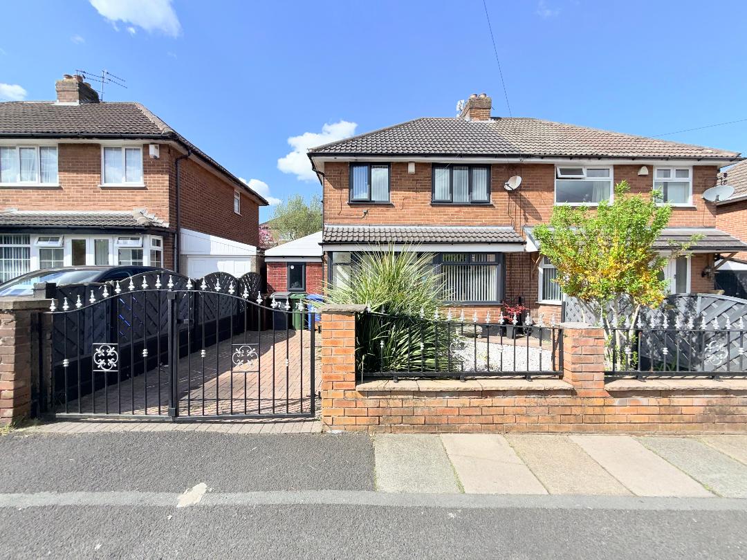 Semi Detached House in Manchester