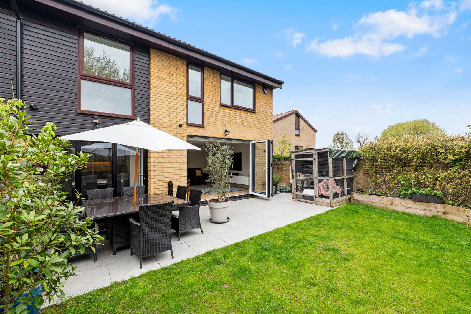 Semi Detached House in Croydon