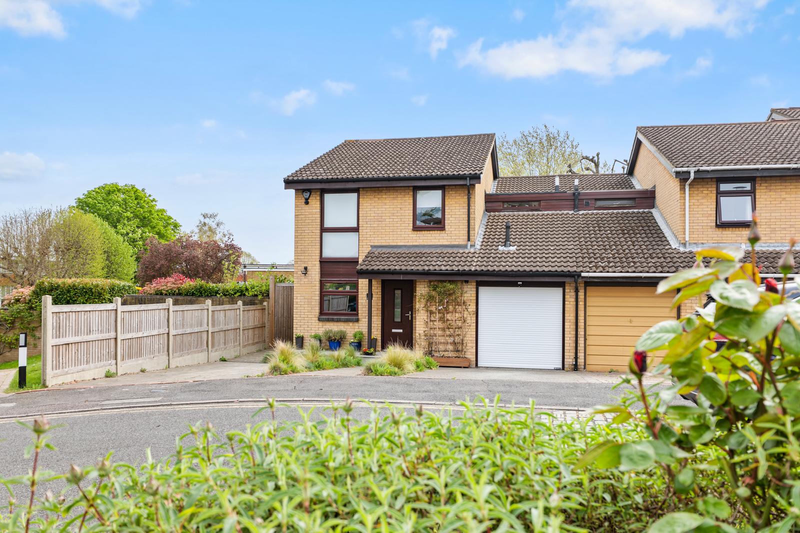 Semi Detached House in Croydon