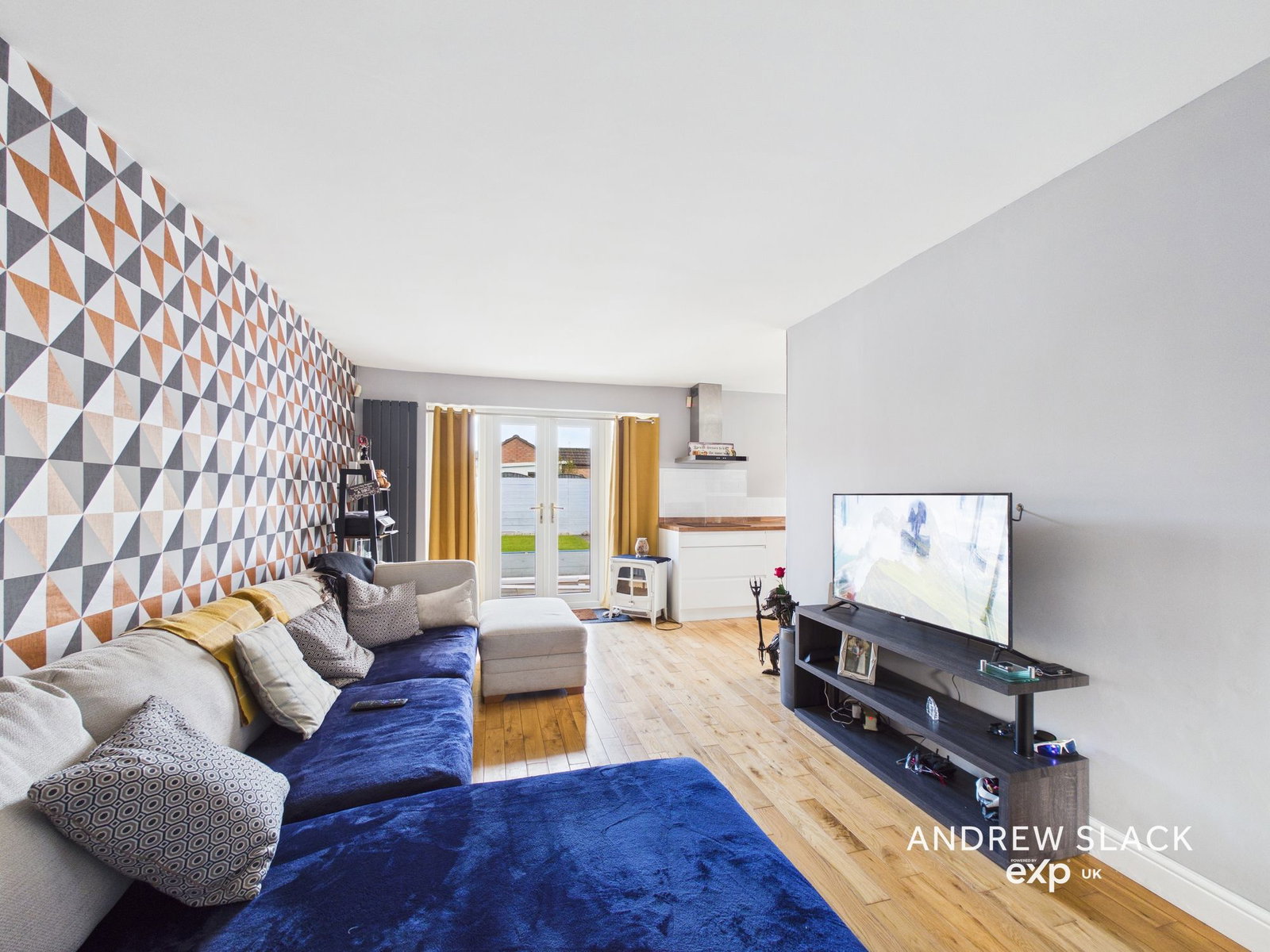 Semi Detached Bungalow in Nottingham