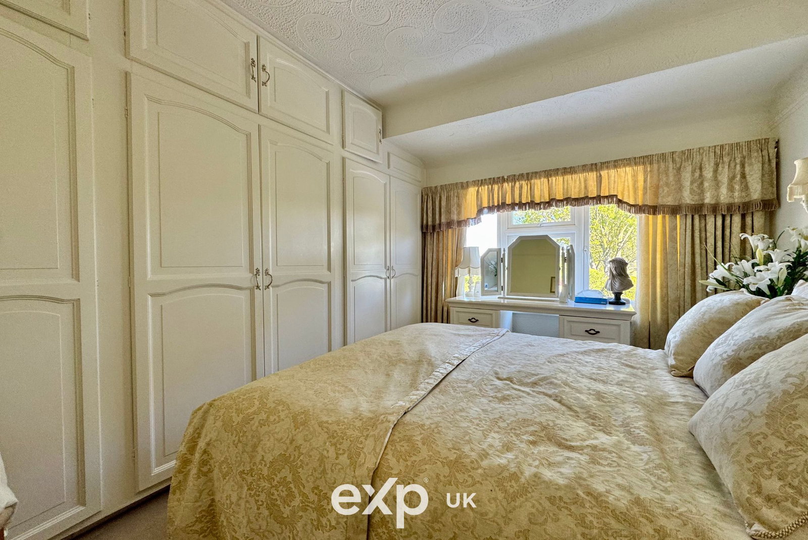 Semi Detached House in Solihull