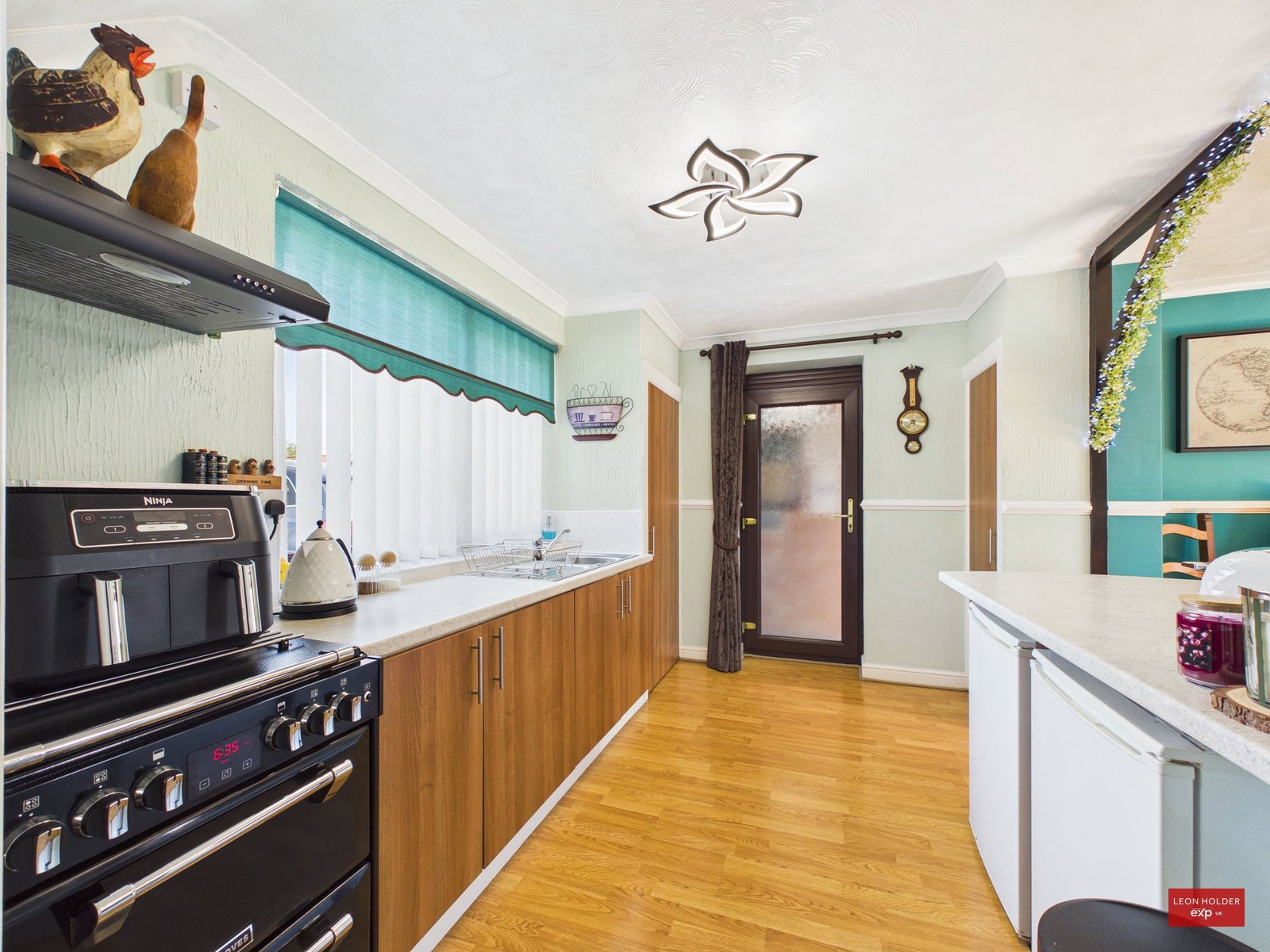 Semi Detached House in Gloucester