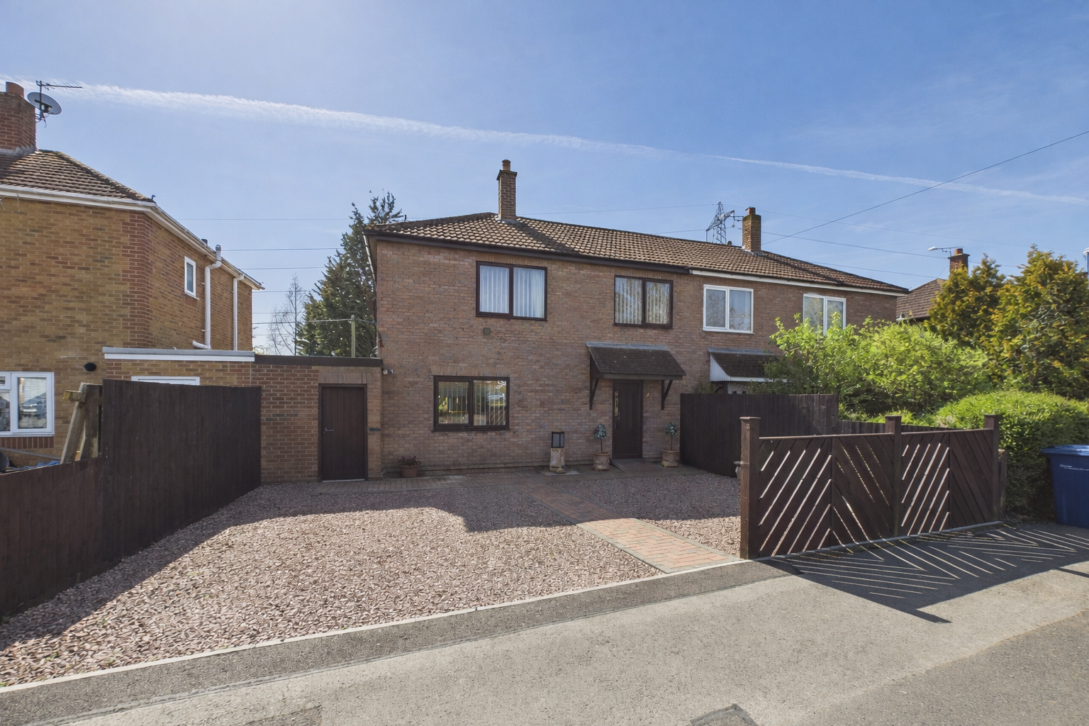 Semi Detached House in Gloucester