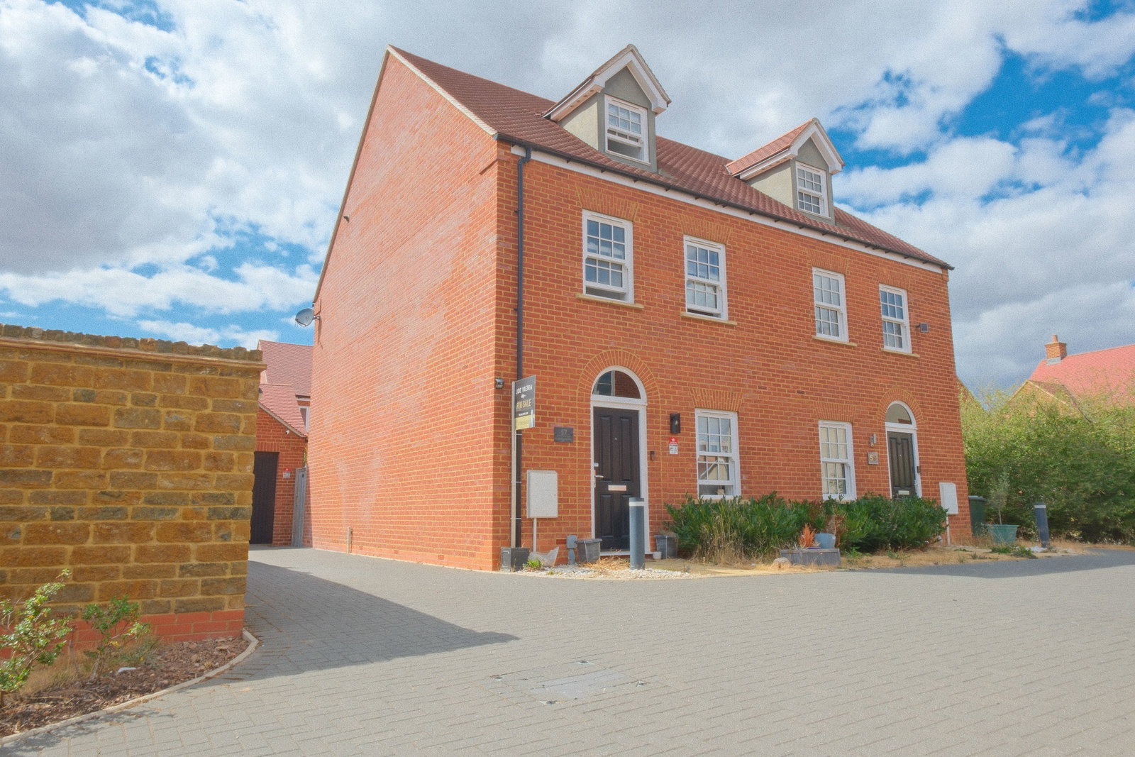 Semi Detached House in Banbury
