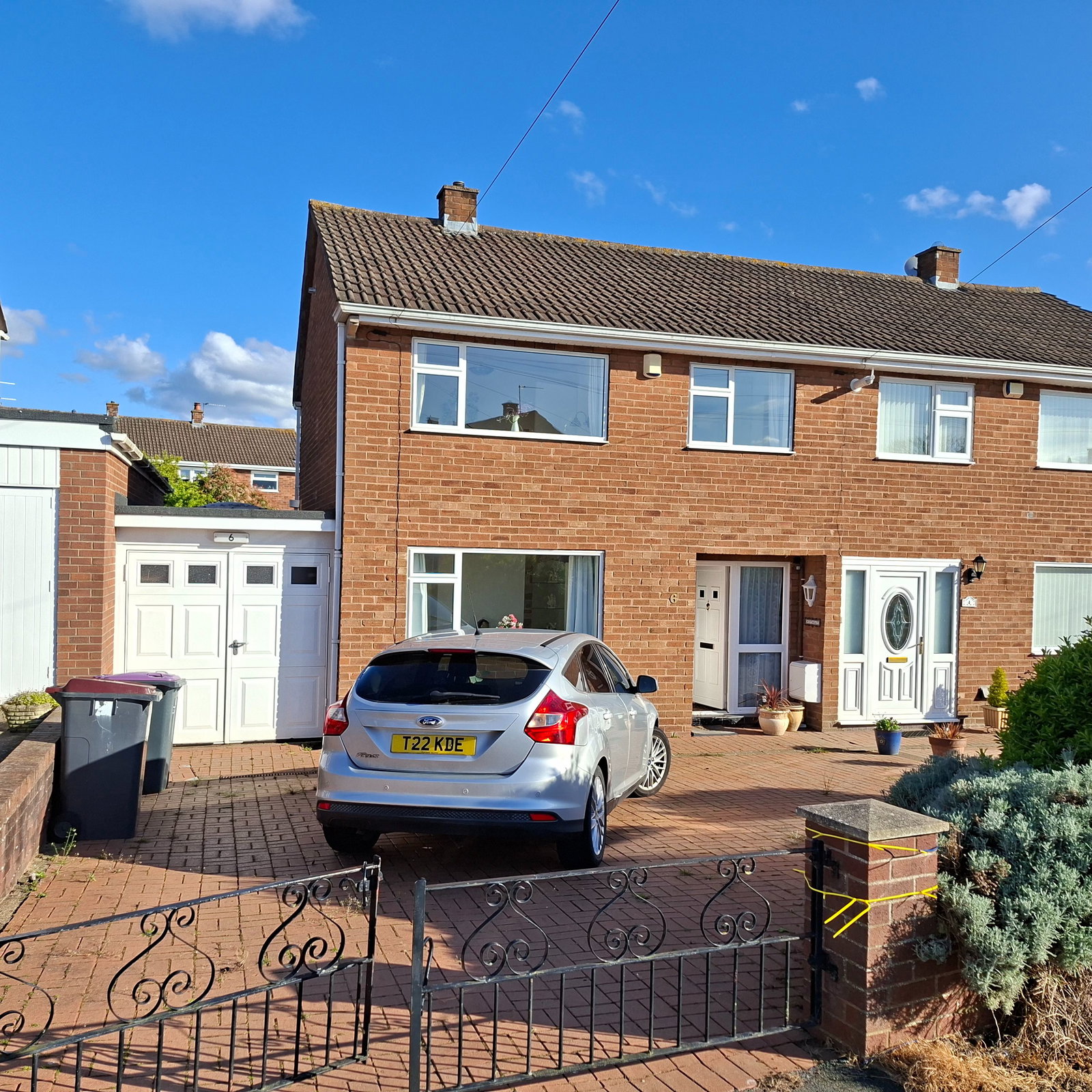 Semi Detached House in Telford