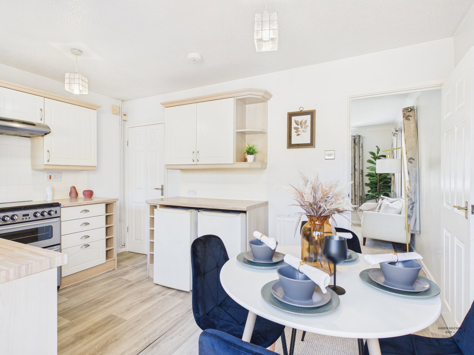 Semi Detached House in Chatham 5