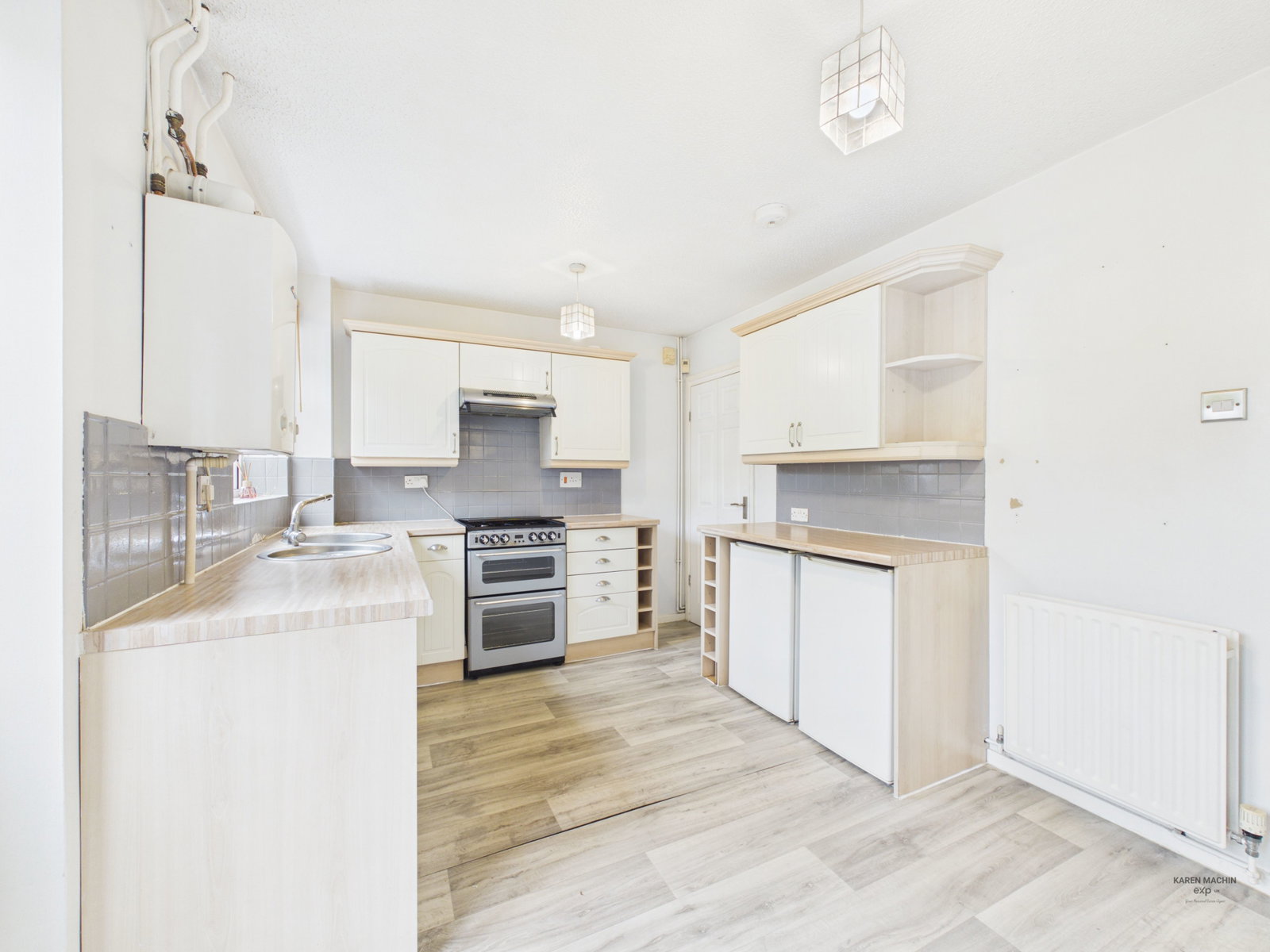Semi Detached House in Chatham
