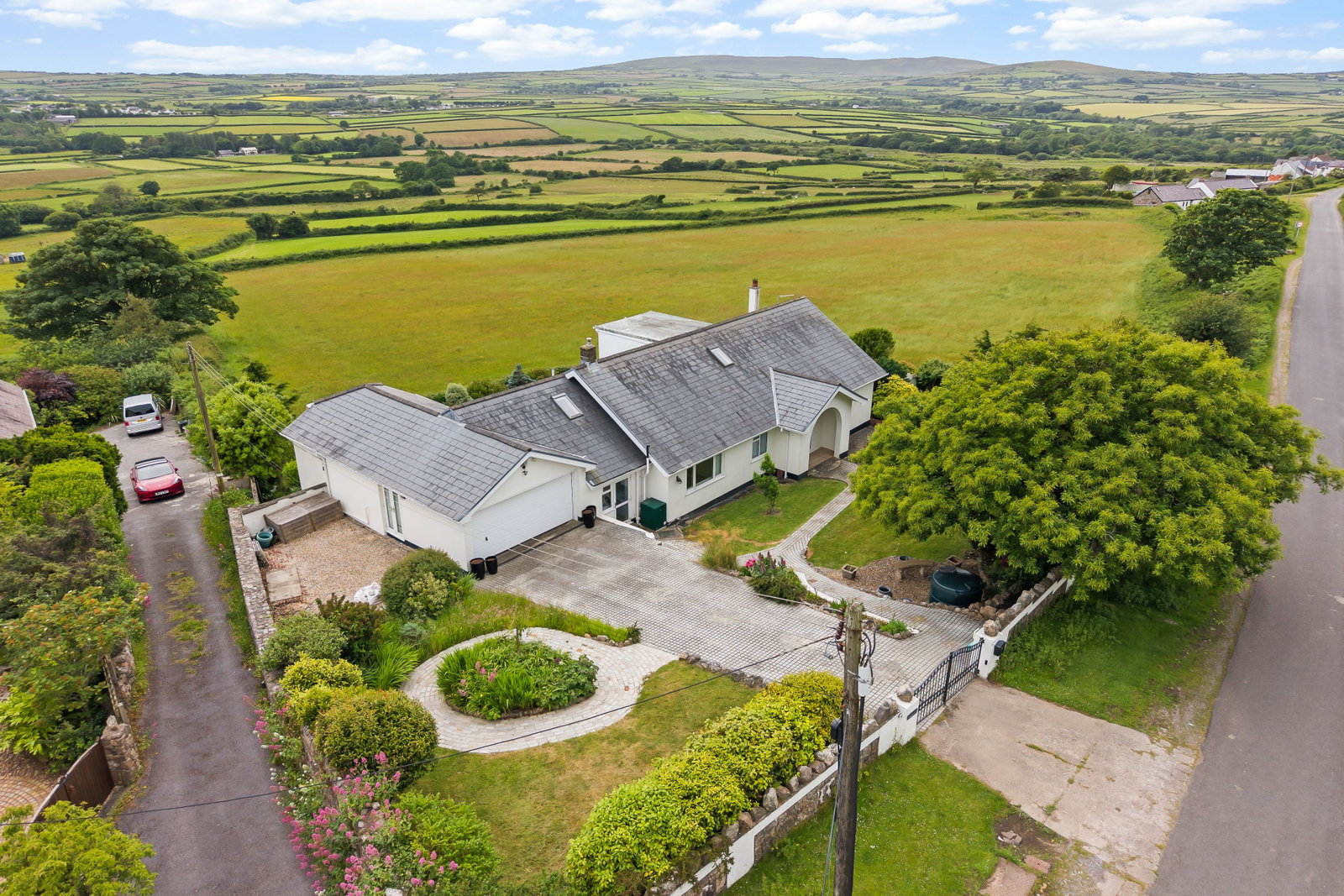 Detached House in Swansea