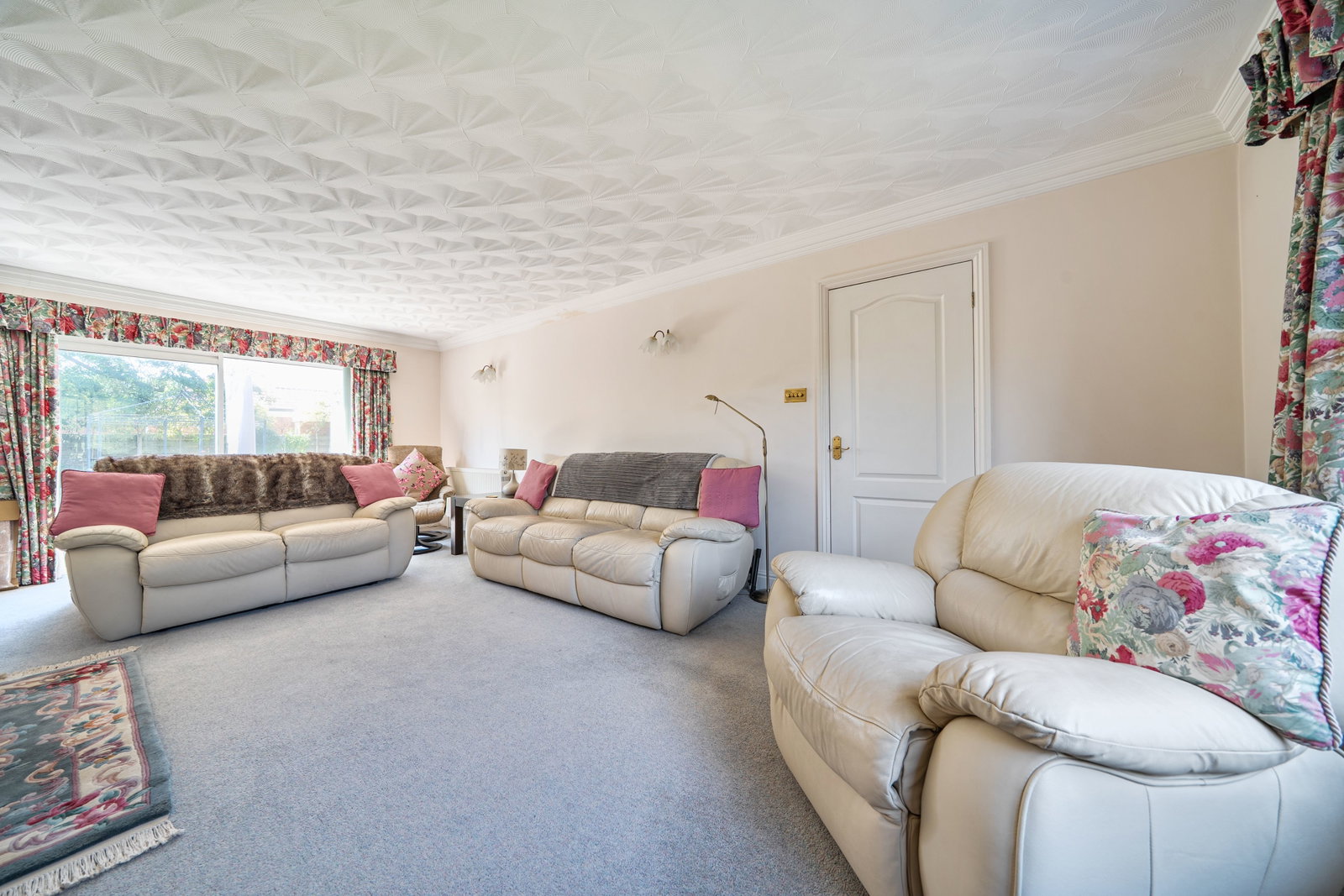 Detached House for sale in York, Meadow Way, York, YO31 1EQ, 2056 m²