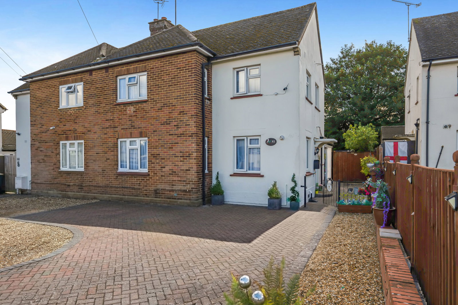 Semi Detached House for sale in Dunstable, Beecroft Way, Dunstable, 866 m²