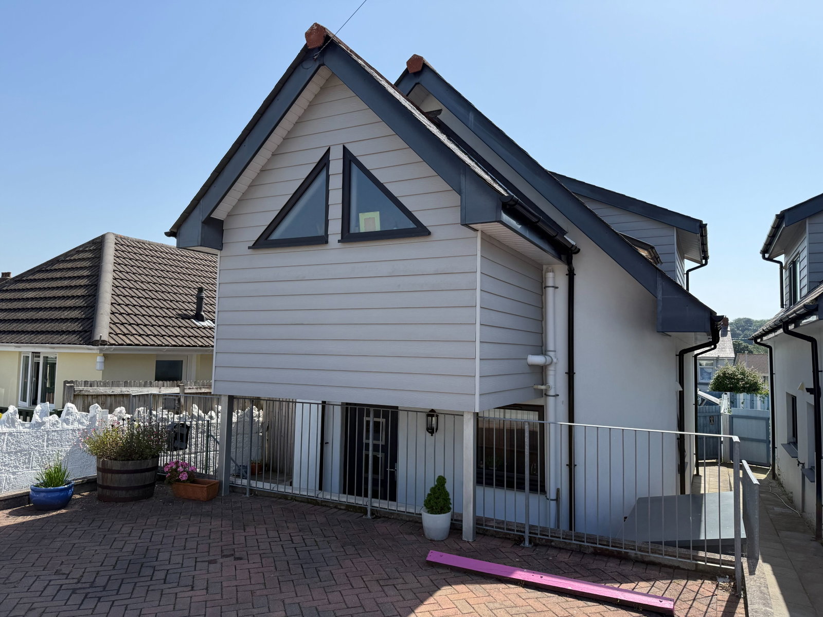 Detached House in Par