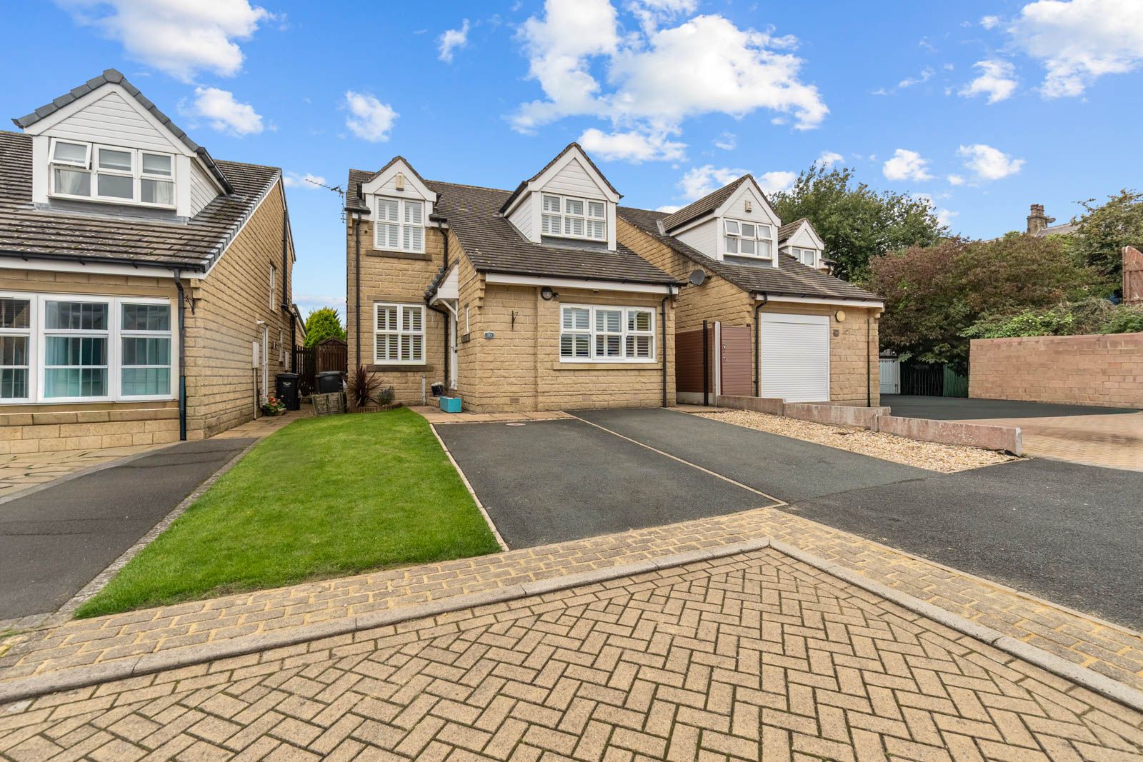 Detached House for sale in Halifax, 16 Westminster Road, HX3 8DH