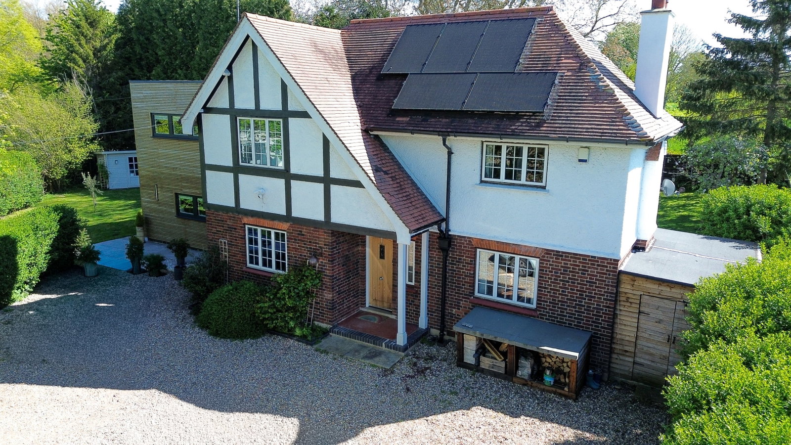 Detached House in Bedford