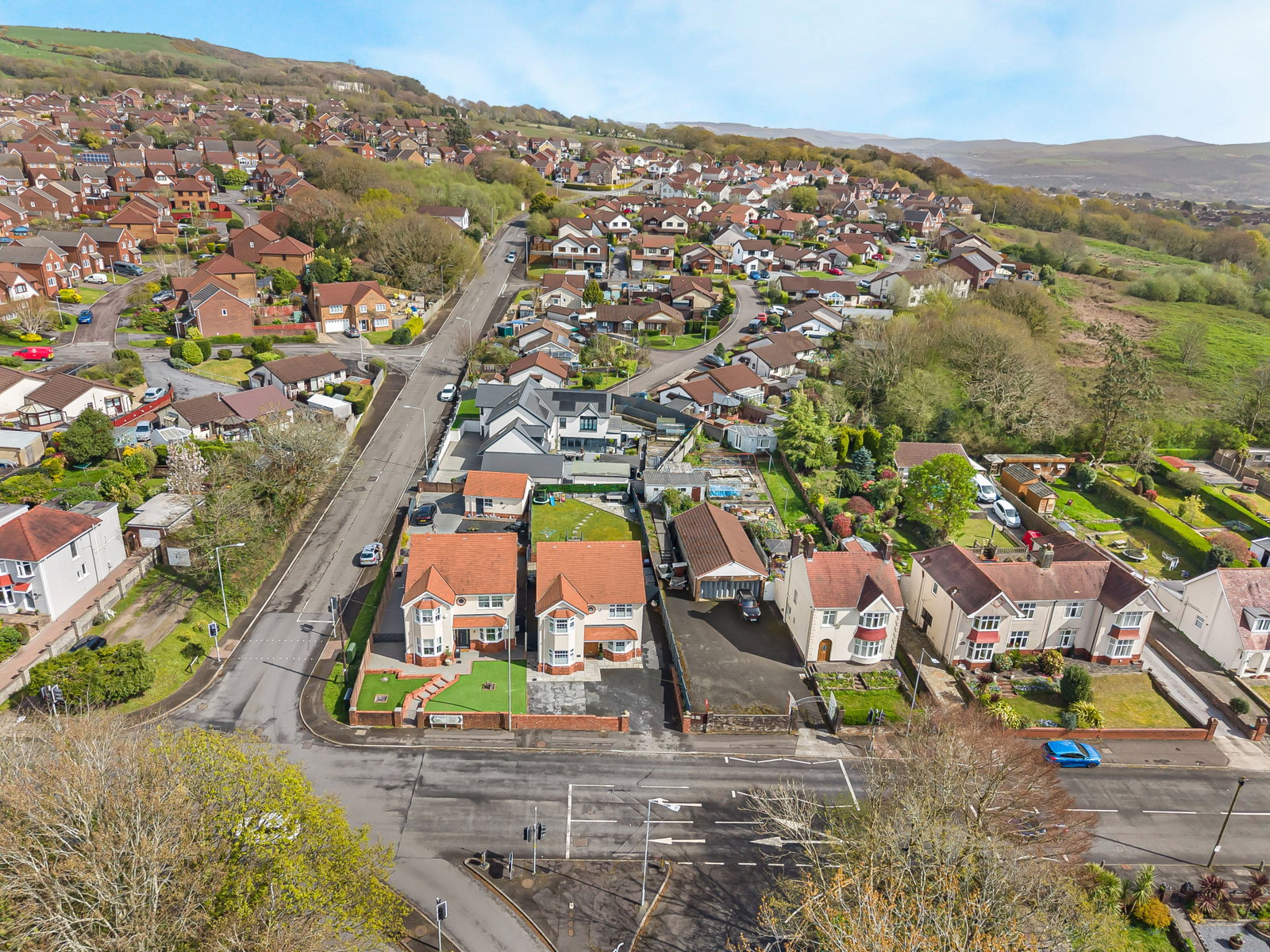 Detached House in Swansea