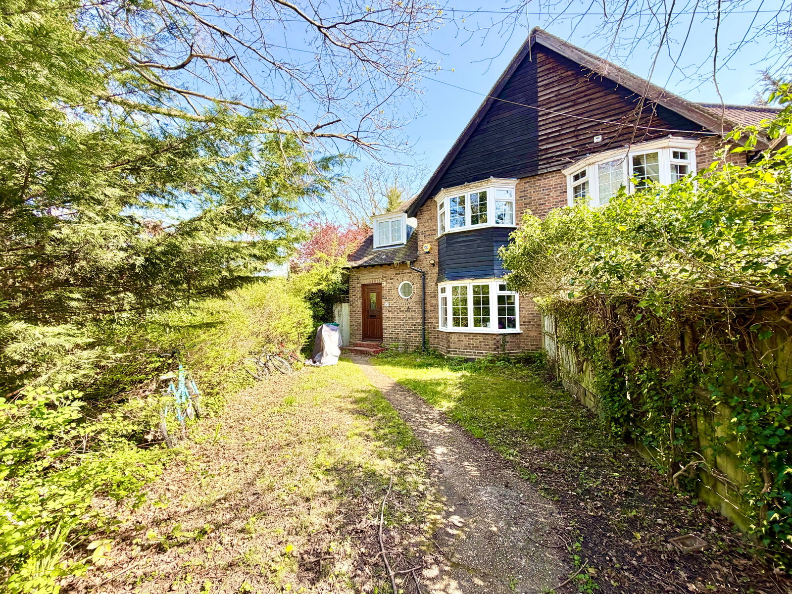 Semi Detached House in London