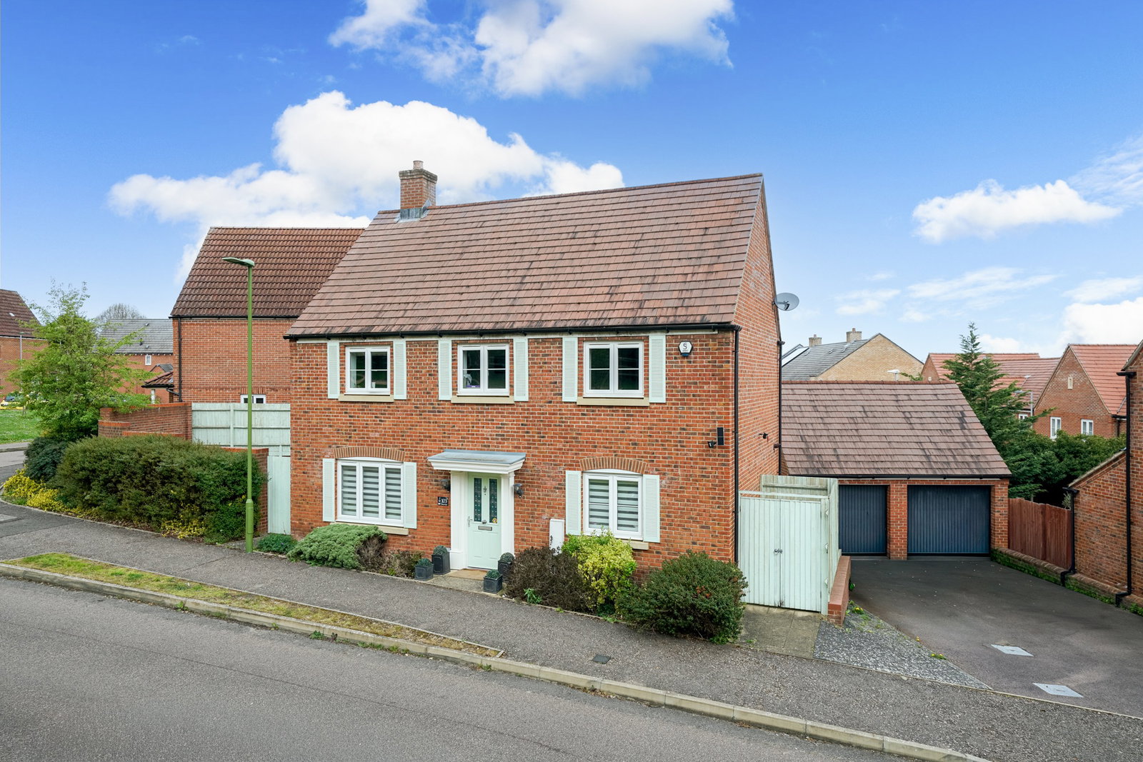 Detached House in Hemel Hempstead