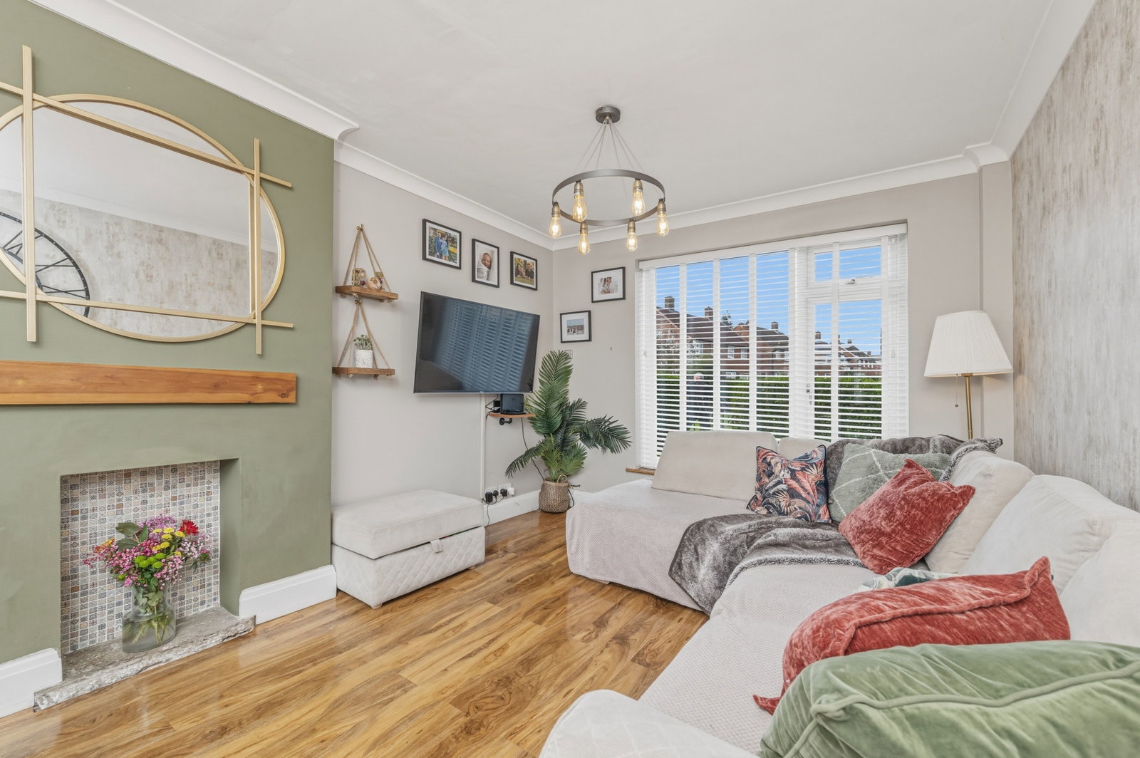 Semi Detached House in Leeds