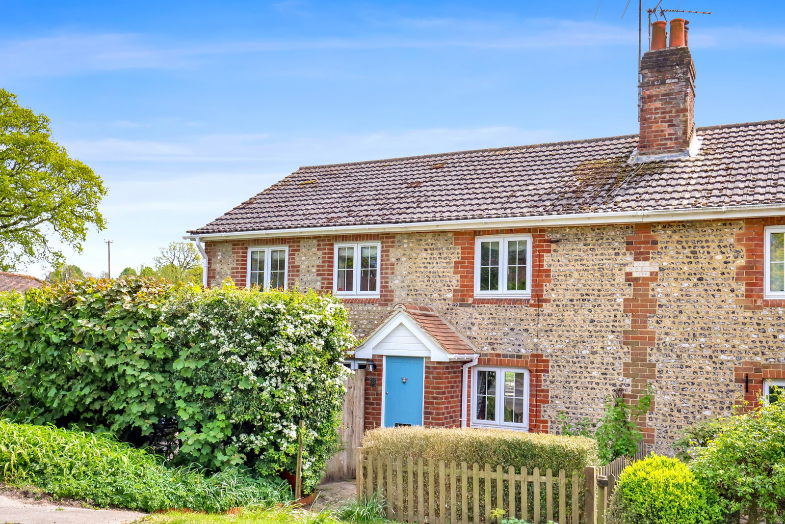 Semi Detached House in Alresford