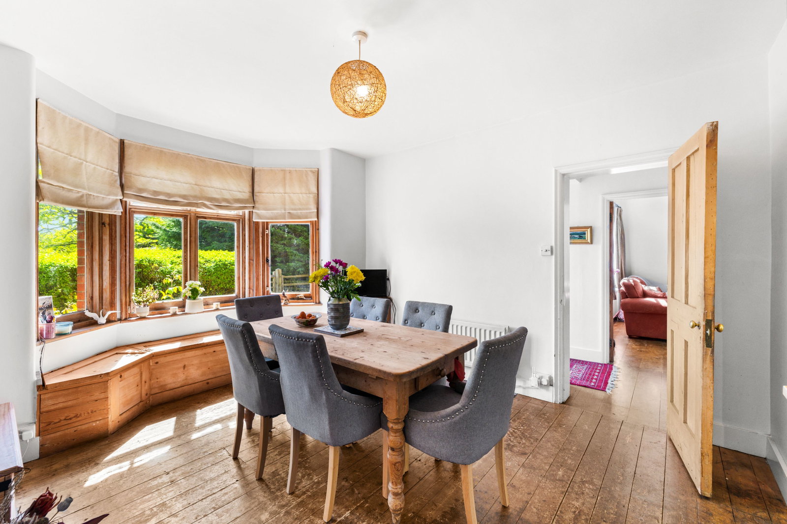 Semi Detached House in Lingfield