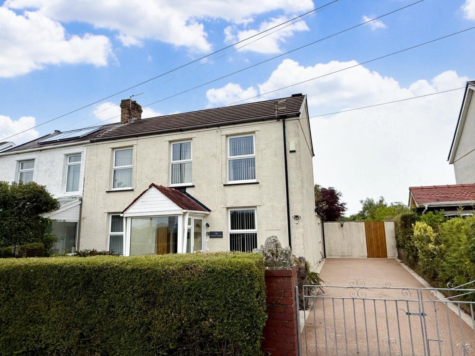 Semi Detached House in Swansea