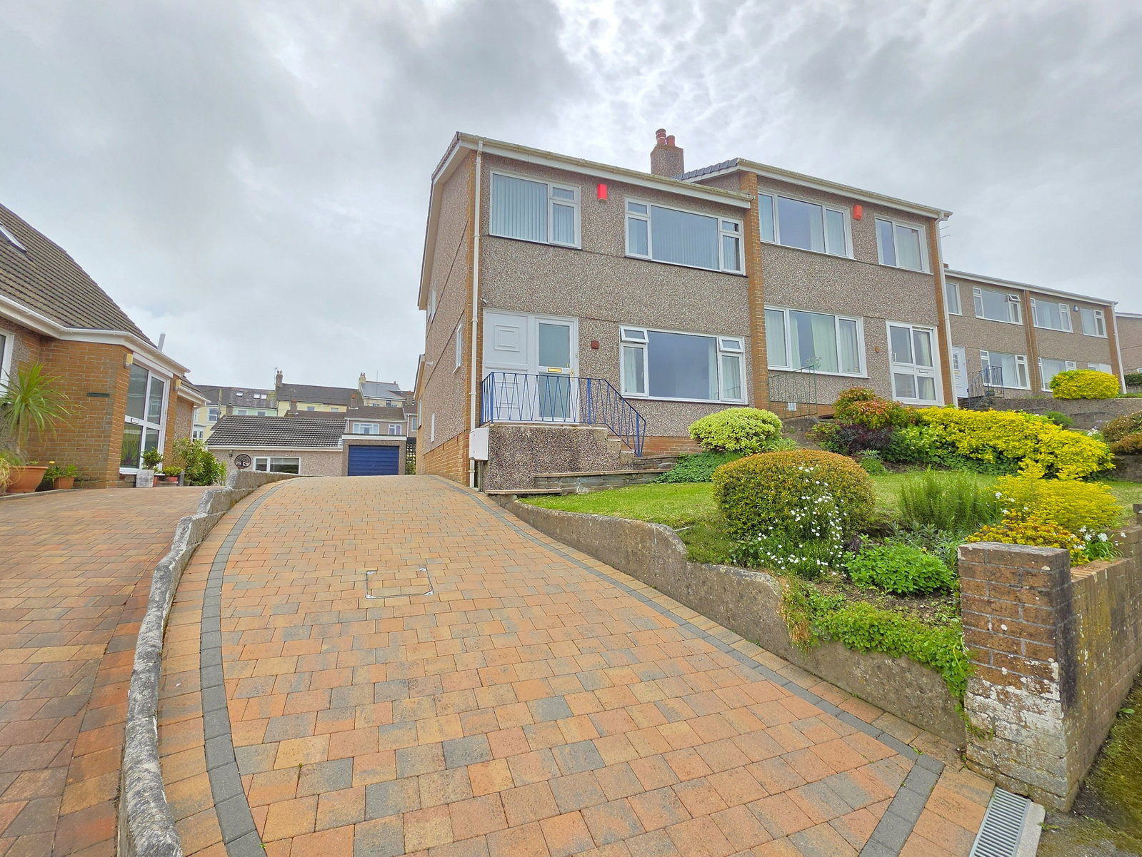 Semi Detached House in Saltash