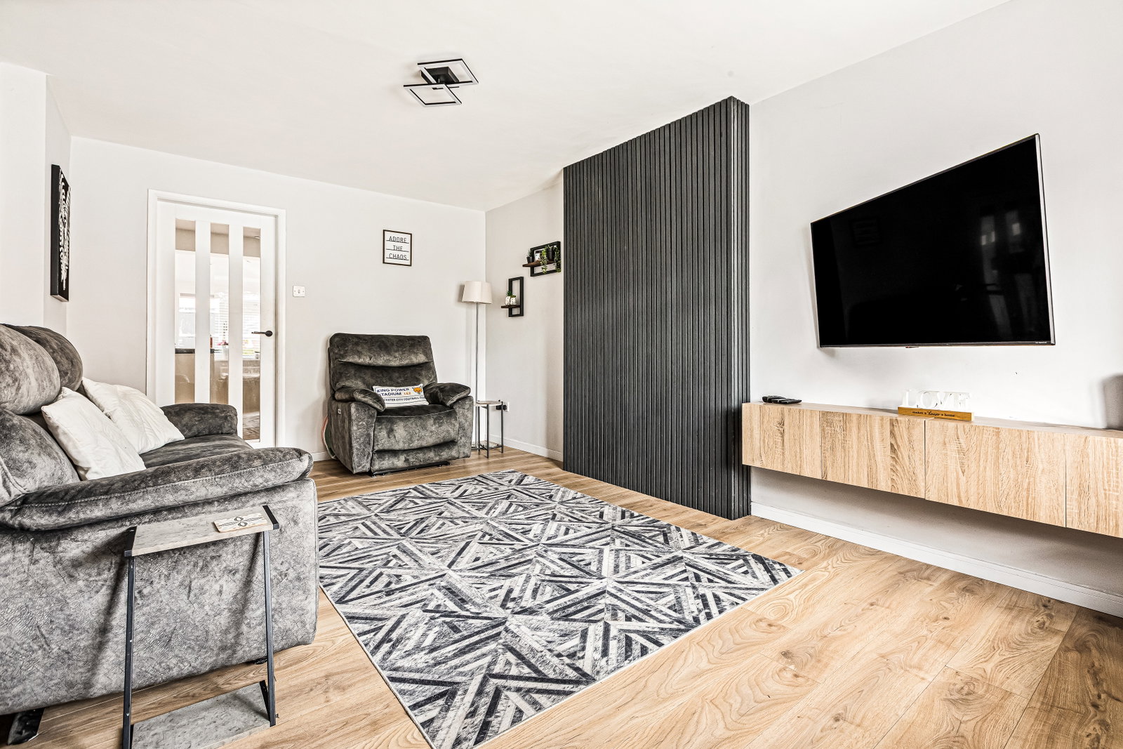 Semi Detached House in Whetstone
