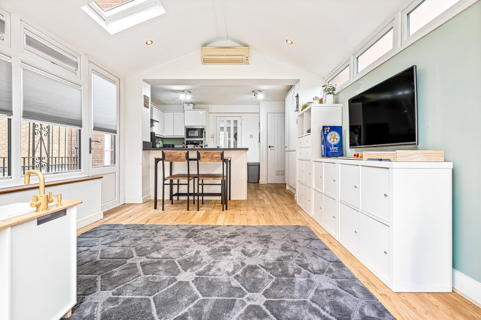 Semi Detached House in Whetstone