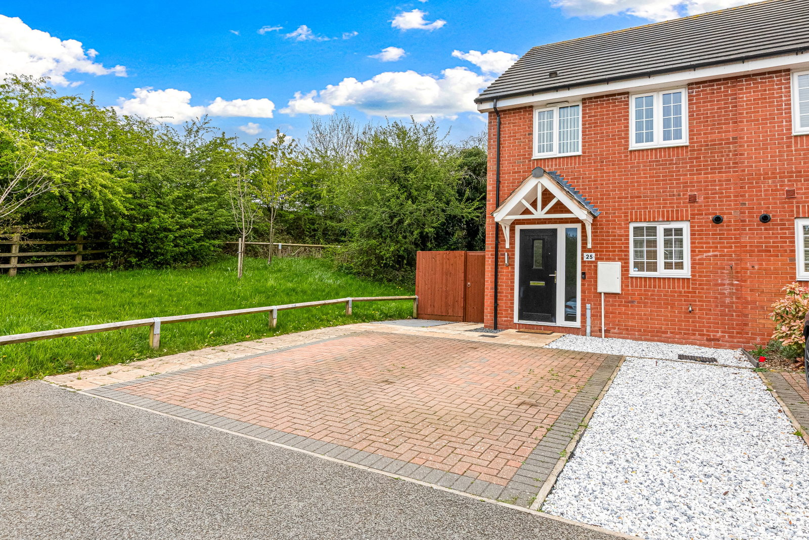 Semi Detached House in loughborugh
