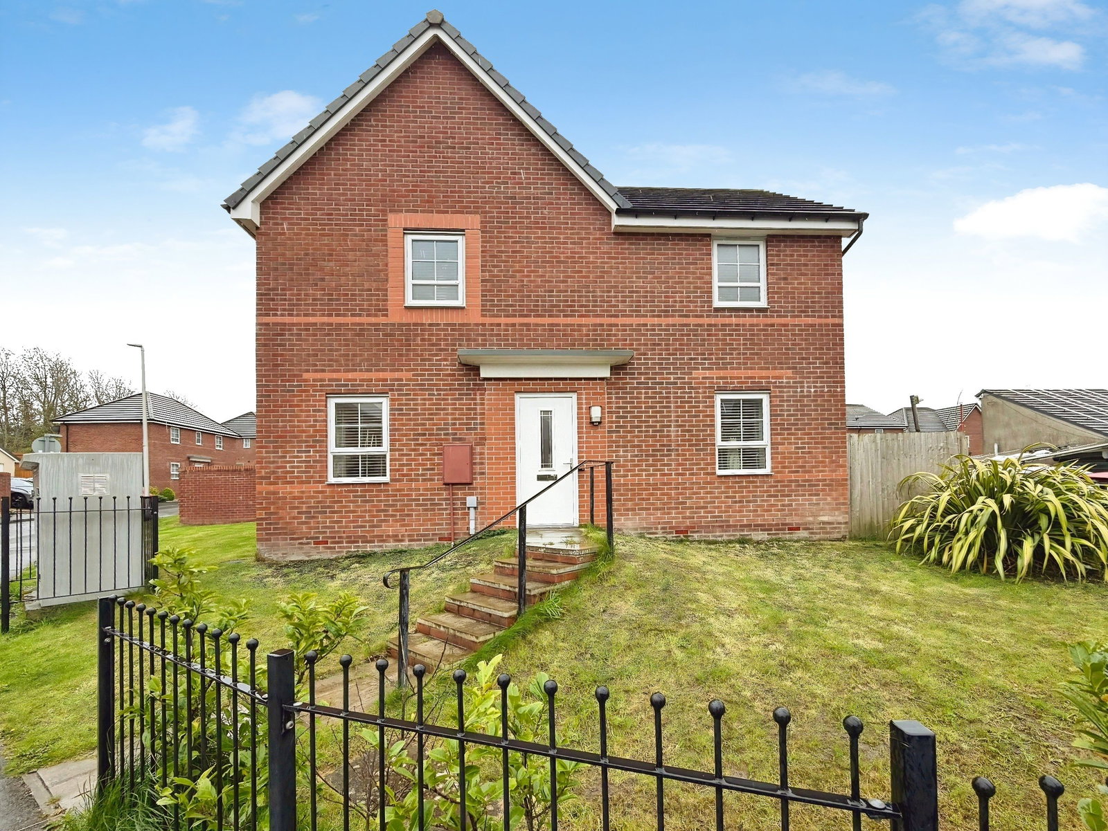 Detached House in Swansea