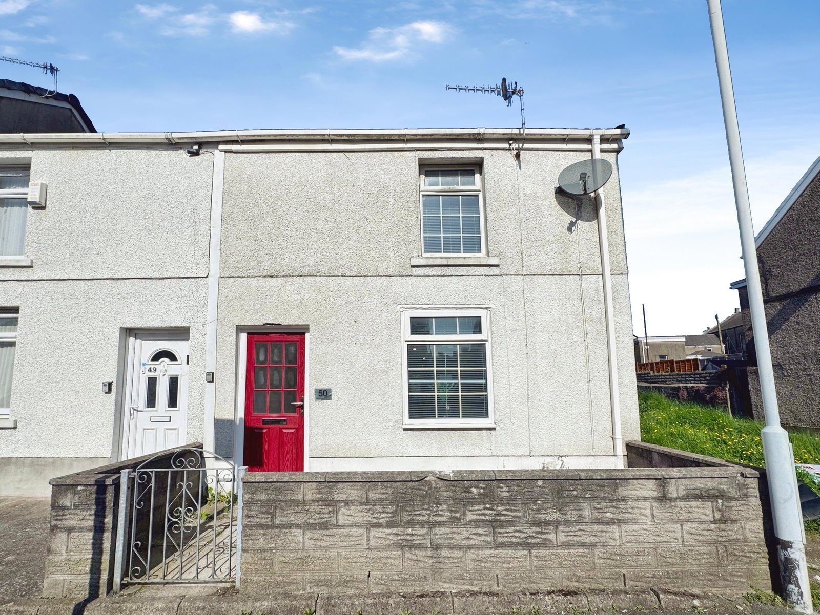 End Of Terrace House in Swansea