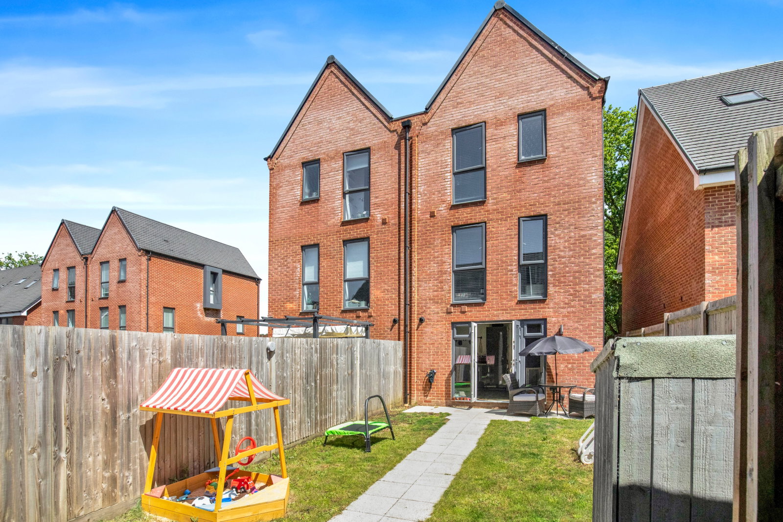Semi Detached House in Bordon