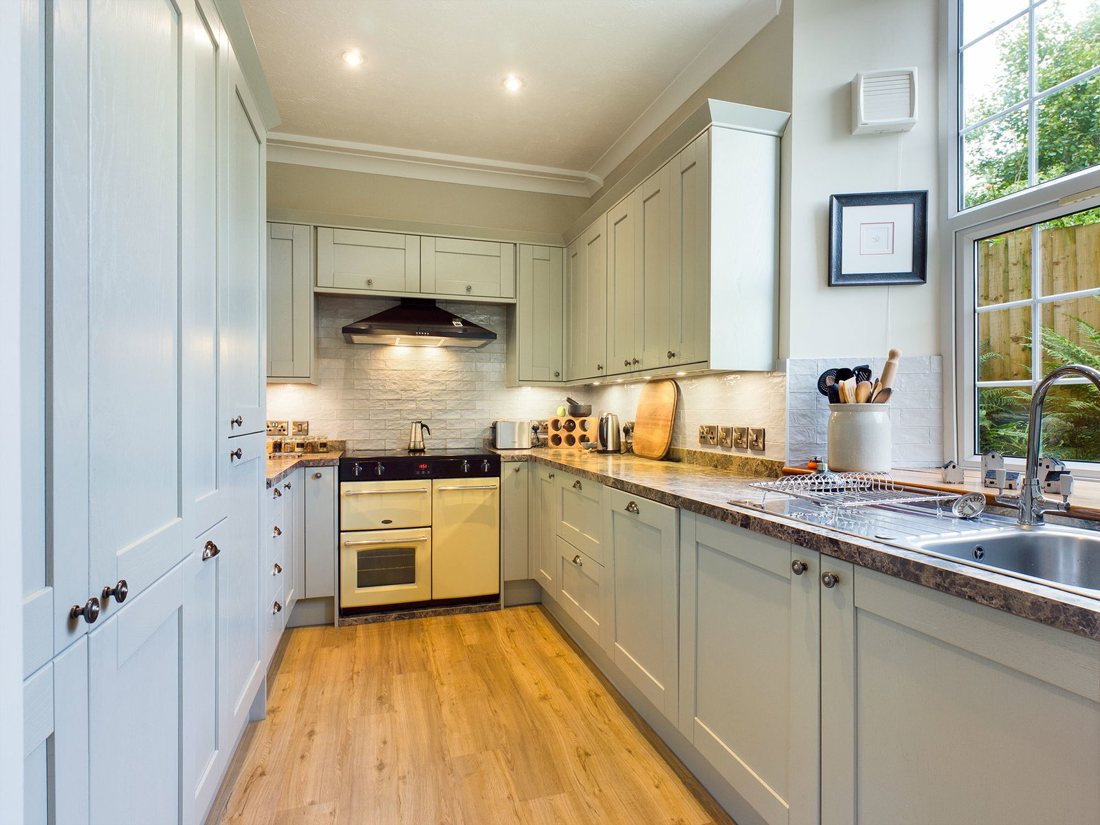 Semi Detached House for sale in Camelford, Chapel Street, Camelford, PL32 9PJ, 1800 m²